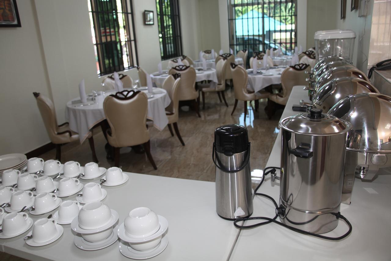 Merves Hotel Аруша Екстериор снимка